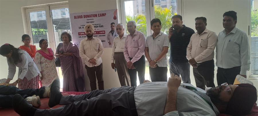 डॉ नीति राजन रीयाड़ की स्मृति में 59 रक्तदाताओं ने किया रक्तदान 