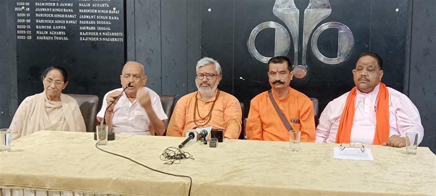 गौमाता को राष्ट्र माता घोषित करवाने के अभियान के तहत चंडीगढ़ में भी बनाएंगे गौ-मतदाता : शैलेन्द्र योगीराज सरकार