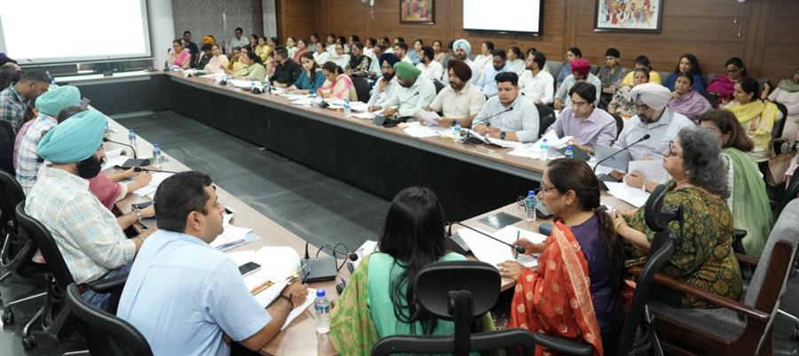 महिलाओं, बच्चों और बुज़ुर्गों की भलाई मान सरकार की सर्वोच्च प्राथमिकता: डॉ. बलजीत कौर