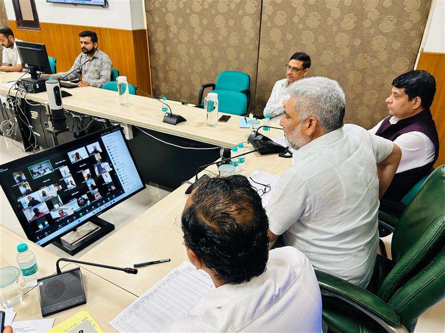 काम करो या कार्यवाही के लिए तैयार रहो