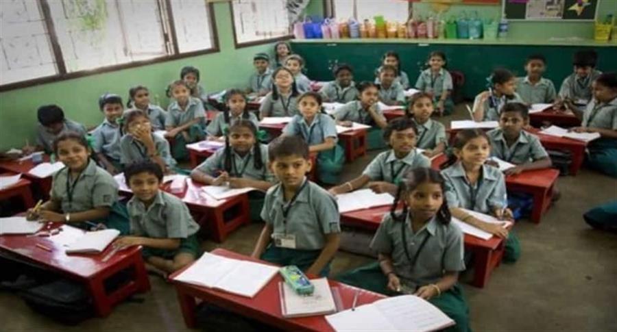 शिक्षक कलात्मक प्रतिभा से बिखेरेंगे रंगोत्सव के रंग