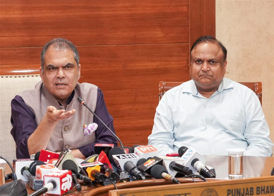 इन्फोसिस मोहाली में करेगी 300 करोड़ रुपये का निवेश, 2,500 पंजाबियों को मिलेगा रोजगार