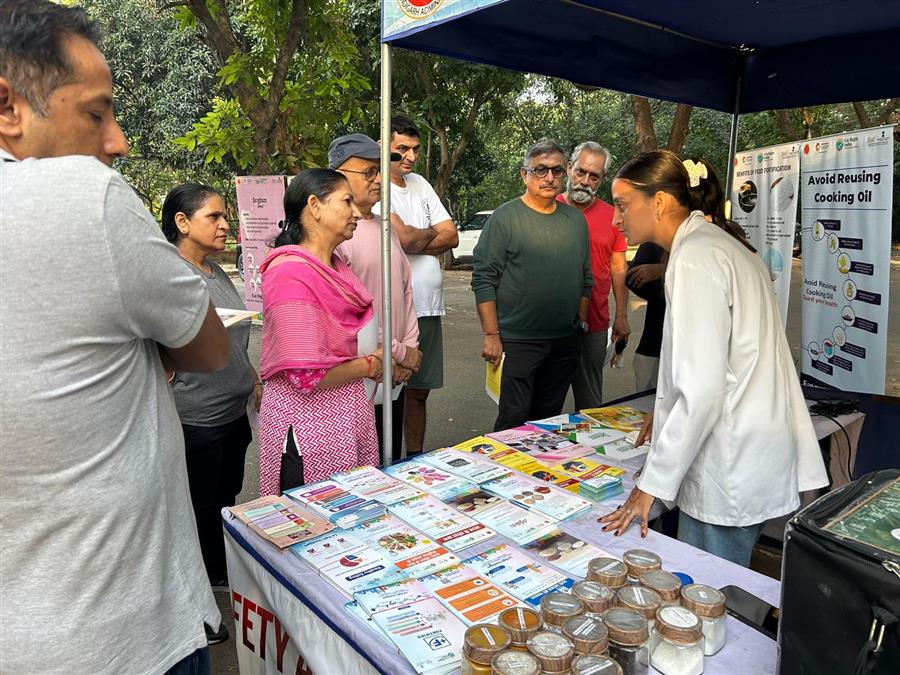 चंडीगढ़ में खाद्य विभाग हुआ सतर्क, कई दुकानों से भरे सैंपल