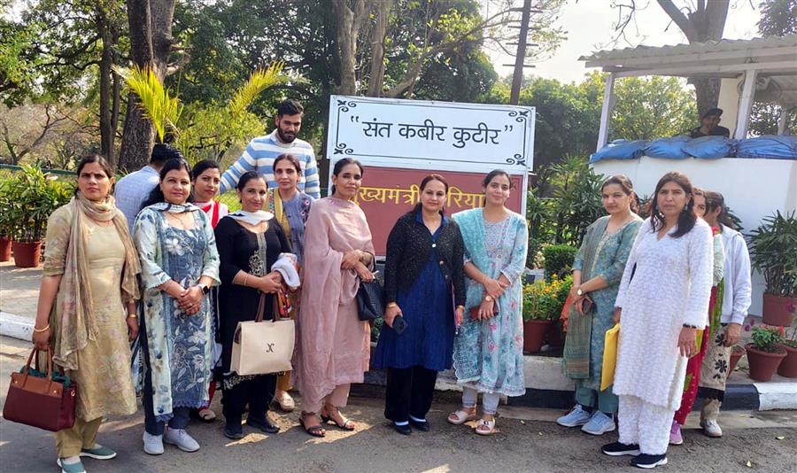 नर्सिंग कैडर ने मुख्यमंत्री से मिल ऑनलाइन तबादला नीति वापस लेने की रखी मांग