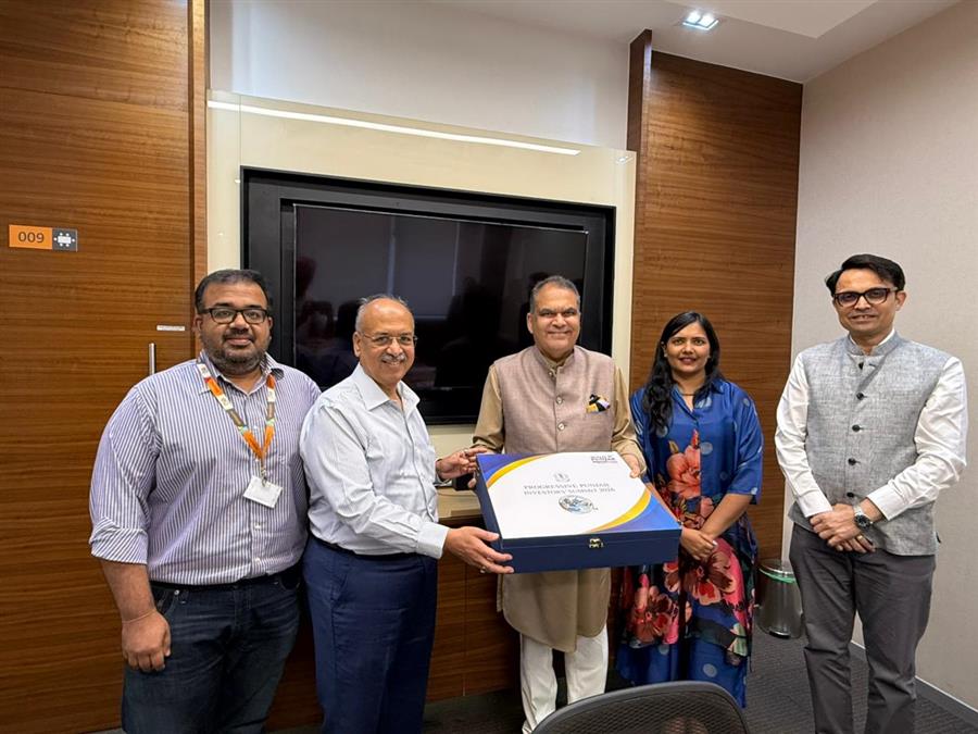  उद्योग मंत्री संजीव अरोड़ा द्वारा प्रगतिशील पंजाब निवेशक सम्मेलन 2026 से पहले टाटा संस के चेयरपर्सन एन. चंद्रशेखरन और सन फार्मा के चेयरमैन दिलीप शंघवी सहित अन्य उद्योगपतियों के साथ राज्य में निवेश के अवसरों पर विचार-विमर्श