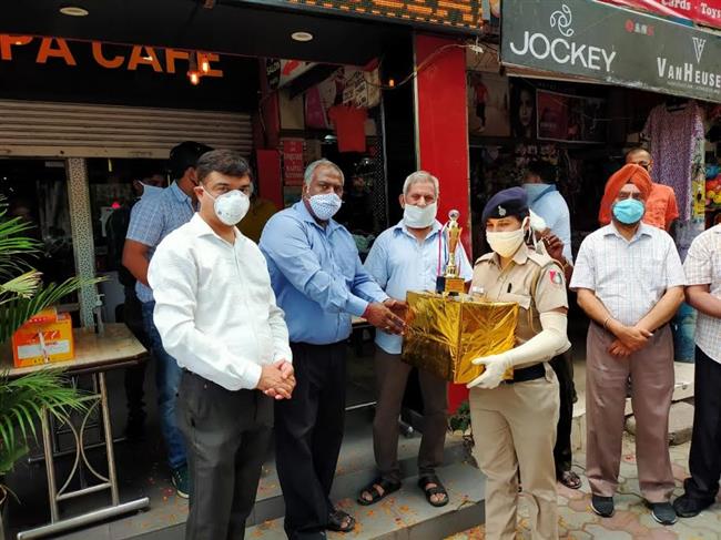  फ्रंट लाइन वारियर्स को किया सम्मानित