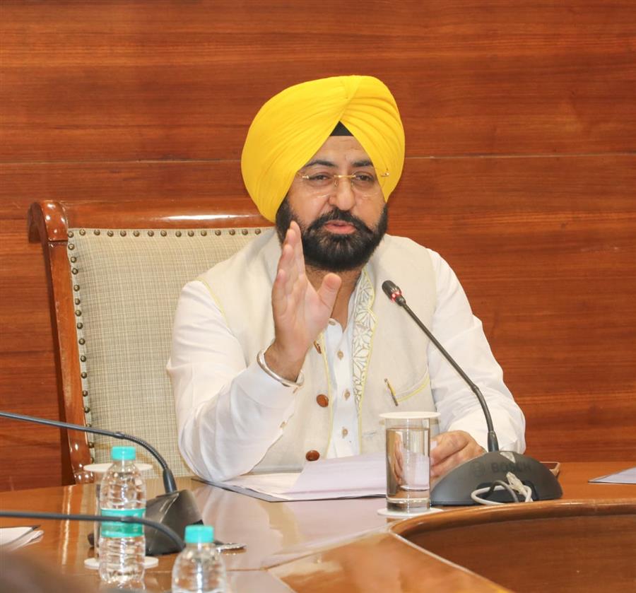 23 राजस्व अधिकारी पदोन्नत किए, हरदीप सिंह मुंडियां ने सौंपे पदोन्नति पत्र