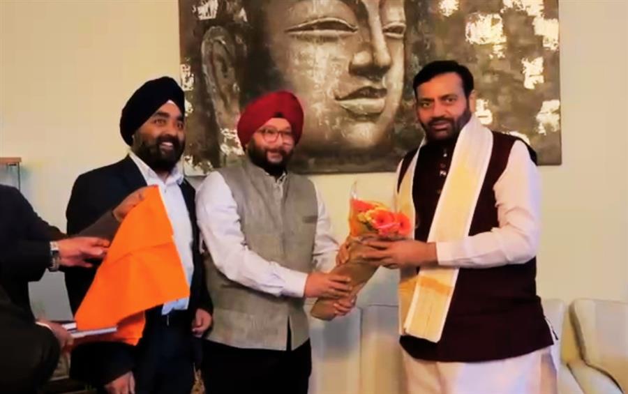 स्वीडिश सिख समुदाय के प्रतिनिधिमंडल ने इंडिया हाउस में हरियाणा के मुख्यमंत्री सैनी से की भेंट
