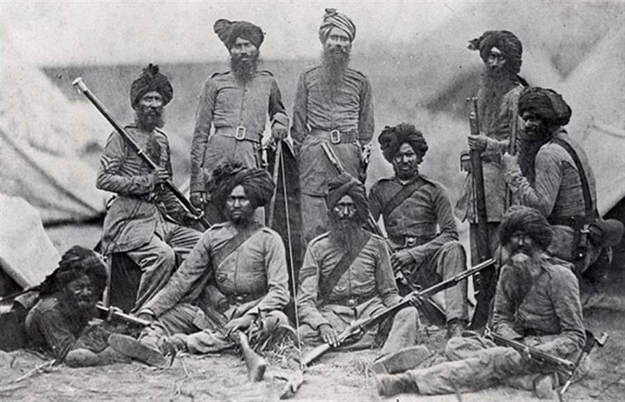 ਪੁਰਖਿਆਂ ਵੱਲੋਂ ਦੁੱਖ-ਤਕਲੀਫ਼ਾਂ ਝੱਲ ਕੇ ਪ੍ਰਾਪਤ ਕੀਤੀ ਆਜ਼ਾਦੀ ਦਾ ਅੱਜ ਅਸੀਂ ਲੁਤਫ਼ ਉਠਾ ਰਹੇ ਹਾਂ