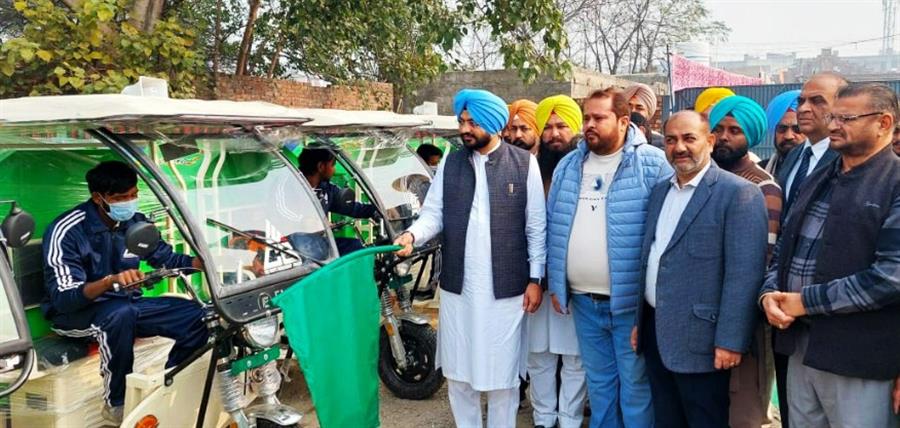 ਕੈਬਨਿਟ ਮੰਤਰੀ ਤਰੁਨਪ੍ਰੀਤ ਸਿੰਘ ਸੌਂਦ ਵੱਲੋਂ ਪੰਜਾਬ ਨੂੰ ਕੂੜਾ ਮੁਕਤ ਕਰਨ ਦੇ ਪਾਇਲਟ ਪ੍ਰੋਜੈਕਟ ਦੀ ਖੰਨਾ ਤੋਂ ਸ਼ੁਰੂਆਤ