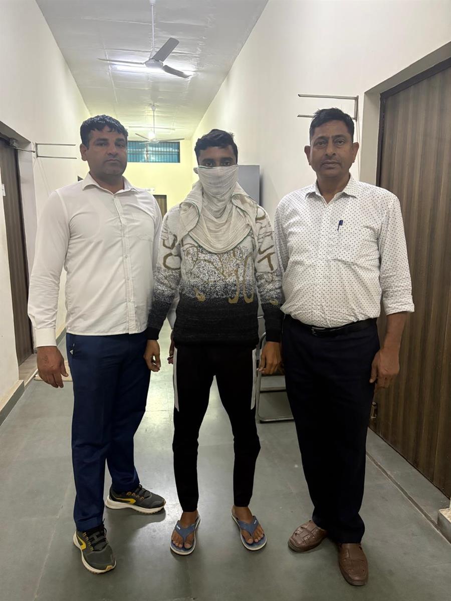 ए.सी.बी. की टीम ने 50 करोड रू से अधिक सरकारी राशी गबन के मामले में फरार आरोपी दीपक कुमार को किया  गिरफतार 