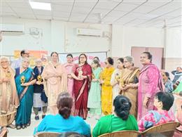 मेयर हरप्रीत कौर बबला ने वरिष्ठ नागरिकों को किया सम्मानित