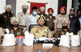 पंजाब पुलिस ने सीमा पार से संचालित ड्रग कार्टेल का भंडाफोड़ किया, 8.08 किलो हेरोइन, एक पिस्तौल समेत एक व्यक्ति गिरफ्तार