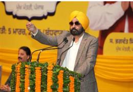 नव-नियुक्त अध्यापकों की ओर से पारदर्शी तरीके से नौकरियां देने के लिए मुख्यमंत्री की सराहना