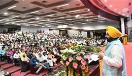 मुख्यमंत्री के नेतृत्व में पंजाब सरकार ने मात्र 36 महीनों में युवाओं को 52,606 सरकारी नौकरियां देकर इतिहास रचा