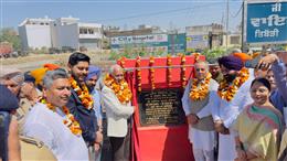 जल संसाधन मंत्री बरिंदर गोयल ने नबीपुर ड्रेन को पक्का करने की परियोजना का शिलान्यास किया