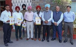 वित्त मंत्री हरपाल सिंह चीमा ने आबकारी और कराधान निरीक्षकों एवं क्लर्कों को नियुक्ति पत्र सौंपे
