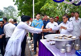श्री गुरु अर्जुन देव जी के शहीदी दिवस की स्मृति में पंजाब राज भवन द्वारा छबील का आयोजन