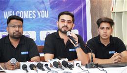 पंकज बजाज ने कॉर्पोरेट नौकरी छोड़ उत्तर भारत में एक अलग स्टार्टअप-रीफिनसर्व शुरू किया