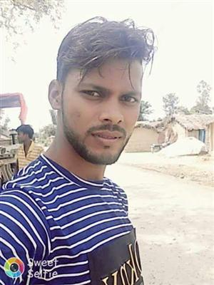  साथी की मौत पर गुस्साए छात्रों ने की आगजनी, मचाई तोडफ़ोड़