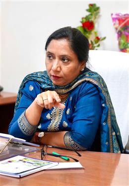कैबिनेट मंत्री डॉ बलजीत कौर द्वारा मलोट हलके में 12 करोड़ रुपए की विकास ग्रांटों का ऐलान