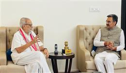 उड़ीसा के पूर्व राज्यपाल प्रो गणेशी लाल ने हरियाणा विधान सभा अध्यक्ष हरविन्द्र कल्याण से की शिष्टाचार भेंट