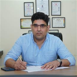 रोबोटिक आर्म नी रिसर्फेसिंग ने घुटनों की समस्याओं के उपचार में क्रांतिकारी बदलाव लाया: डॉ गगनदीप गुप्ता