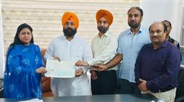  लुधियाना के सरकारी स्कूलों के शिक्षकों ने बाढ़ राहत कार्यों में 31.53 लाख रुपये का दिया योगदान