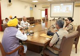 कानून-व्यवस्था पर कड़ी नजर रखें, मुख्यमंत्री की पुलिस को सख्त हिदायत