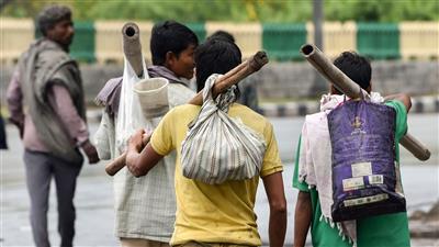 हरियाणा से अब तक एक लाख प्रवासियों  मजदूरों ने किया पलायन 