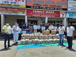 कृष्ण कृपा परिवार पंचकूला ने जरुरतमंदो को बांटी राशन किट