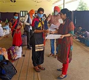  प्रवासी मजदूरों को उनके घर भजने का सिनसिला जारी