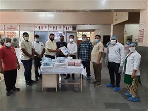  जेजेपी ने सेक्टर 20 में बाटे  मास्क 