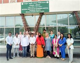 स्वीडन प्रतिनिधिमंडल ने जानी आयुर्वेद उपचार पद्धति