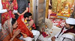 मुख्यमंत्री ने धर्मपत्नी सहित पहले नवरात्र पर किए माता मनसा देवी के दर्शन, लिया आशीर्वाद