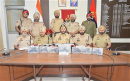 सीमा पार से चल रहे हथियार तस्करी मॉड्यूल का भंडाफोड़, नाबालिग सहित छह आरोपी अमृतसर में गिरफ्तार; सात आधुनिक पिस्तौल बरामद