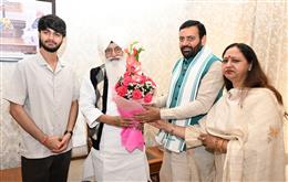 मुख्यमंत्री नायब सिंह सैनी से हुई डेरा ब्यास प्रमुख बाबा गुरिंदर सिंह ढिल्लों की शिष्टाचार भेंट