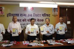 कॉलेजों में स्टार्टअप और उद्यमिता को बढ़ावा: महीपाल ढांडा