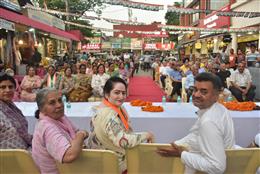 कांग्रेस मेयर प्रत्याशी सुधा भारद्वाज ने जनसभाओं में मांगा समर्थन, कांग्रेस के पक्ष में मतदान की अपील।