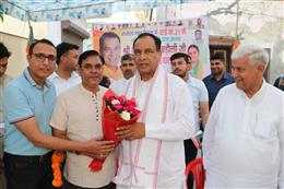 जनता हर वार्ड में कमल खिलाकर विकास और सुशासन को मजबूत बनाने का मन बना चुकी