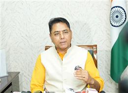 अमन अरोड़ा ने उद्योग एवं वाणिज्य मंत्री के रूप में पदभार संभाला