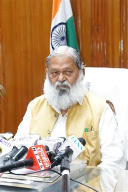 हरियाणा रोडवेज में आएंगी 1000 नई बसें, 500 होंगी इलेक्ट्रिक : परिवहन मंत्री अनिल विज