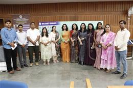शिक्षा को सक्षम बनाती विकसित लाइब्रेरी : डॉ दिनेश