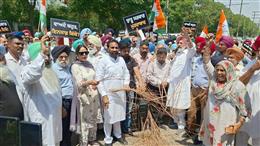 पंजाब सरकार की धक्केशाही के खिलाफ कांग्रेस का प्रदर्शन
