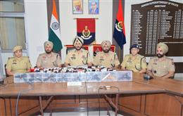 अमृतसर पुलिस ने हथियार तस्करी और हवाला नेटवर्क का किया भंडाफोड़