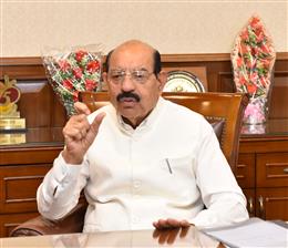 कैबिनेट मंत्री ने रक्षा सेवाएं कल्याण विभाग और पेस्को के कार्यों की प्रगति की समीक्षा की