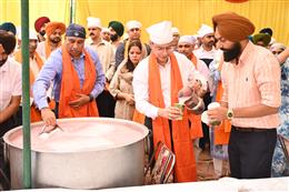 पंजाब पुलिस द्वारा श्री गुरु अर्जन देव जी के शहीदी दिवस को समर्पित ‘छबील’ लगाई गई