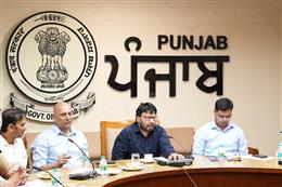 ऑनलाइन मिलनी में एनआरआई पंजाबियों की शिकायतें सुनीं