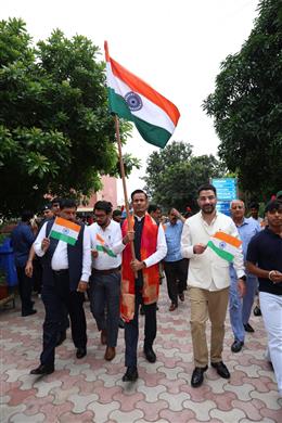 चंडीगढ़ प्रशासन ने “हर घर तिरंगा - वंदे मातरम् के 150 वर्ष” अभियान के तहत मनाया उत्सव