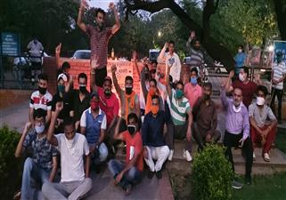 भाजपा के कार्यकर्ताओं ने दी वीर सैनिको को भावभीनी श्रद्धांजलि 